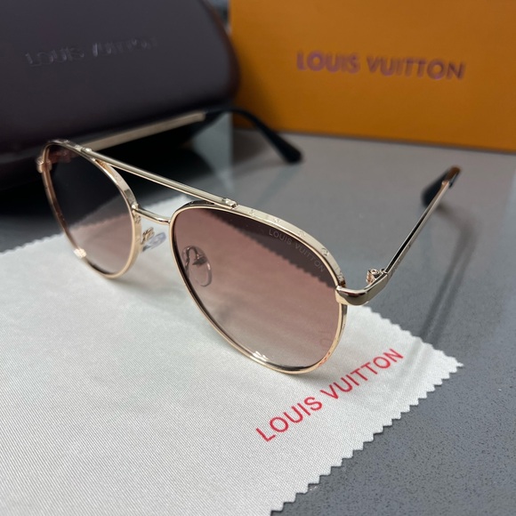 LV Aviator glasses - Picture 3 of 13
